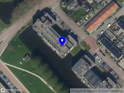 Ambulance met grote spoed naar de Lijsterstraat in Krimpen aan den IJssel