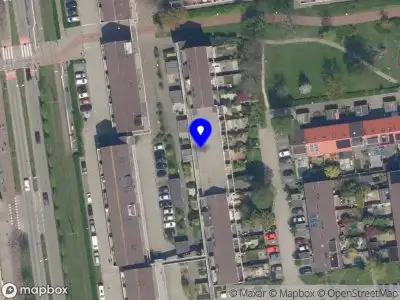 Ambulance met grote spoed naar de Tjalk in Schiedam