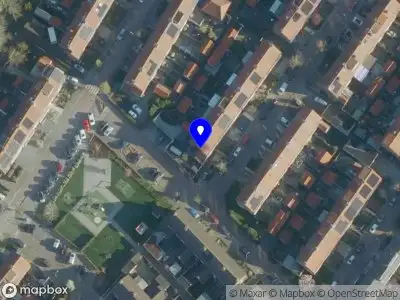 Ambulance met gepaste spoed naar de Prins Hendrikstraat in Arkel