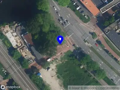 Ambulance met gepaste spoed naar de Damaststraat in Haarlem