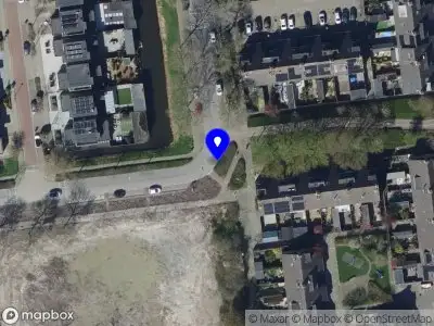 Brandweer met grote spoed naar de Cricketpad in Hellevoetsluis vanwege gebouwbrand