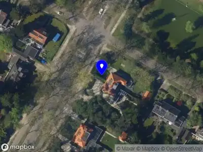 Brandweer met grote spoed naar de Oranje Nassauplein in Zeist vanwege gebouwbrand