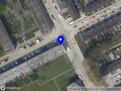 Ambulance met grote spoed naar de Erfdijk in Rotterdam