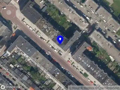 Ambulance met grote spoed naar de Prof. Kamerlingh Onneslaan in Schiedam