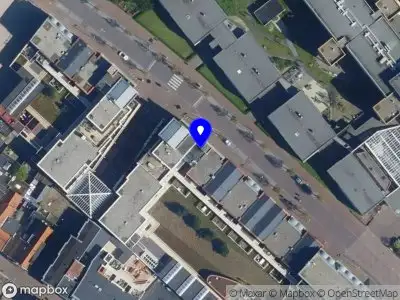 Ambulance met grote spoed naar de Raadhuisstraat in Noordwijk