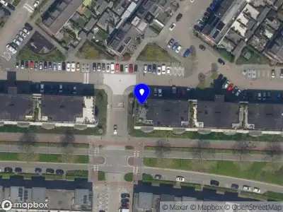 Brandweer met grote spoed naar de Lehárstraat in Capelle aan den IJssel vanwege reanimatie