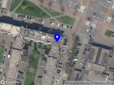 Ambulance met gepaste spoed naar de Westkousdijk in Rotterdam
