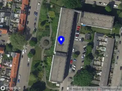 Ambulance met grote spoed naar de Tuinfluiterstraat in Sliedrecht