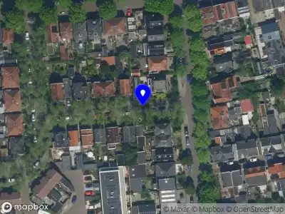 Ambulance met grote spoed naar de Louisestraat in Koog aan de Zaan