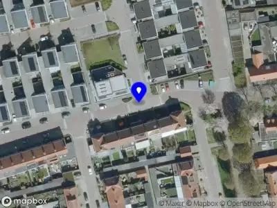 Brandweer met gepaste spoed naar de Zoestraat in Veldhoven vanwege afhijsen patient