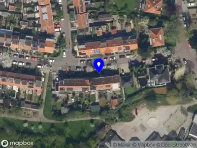 Ambulance met grote spoed naar de Julianalaan in Vlaardingen