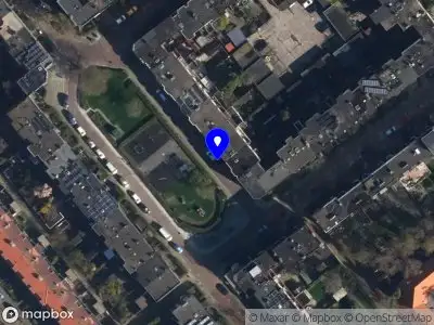 Brandweer met grote spoed naar de Diephuisstraat in Groningen vanwege waarnemen gaslucht