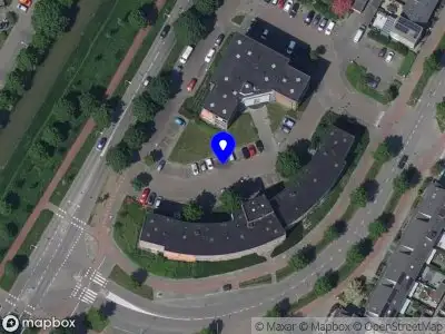 Ambulance met grote spoed naar de Sleutelbloemplein in Papendrecht