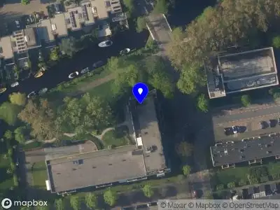 Ambulance met grote spoed naar de Darius Milhaudstraat in Leiden