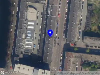 Ambulance met grote spoed naar de Jonker Fransstraat in Rotterdam