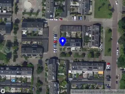Ambulance met grote spoed naar de Abeelstraat in Dordrecht