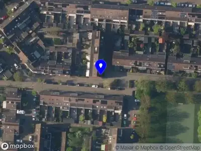Ambulance met gepaste spoed naar de Theo Mann-Bouwmeesterstraat in Leiden