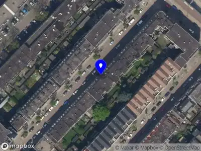 Ambulance met gepaste spoed naar de Westduëlstraat in Rotterdam