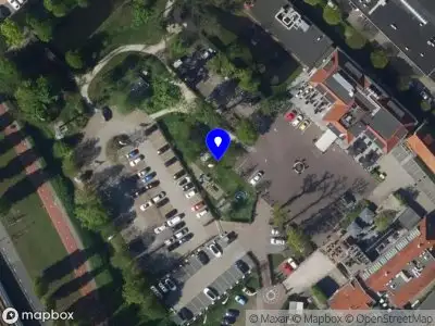 Ambulance met grote spoed naar de Laan van Hoornwijck in Rijswijk