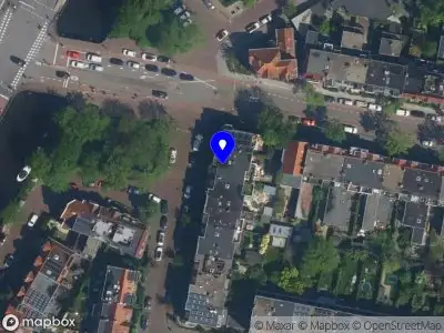 Ambulance met grote spoed naar de Schouwtjesplein in Haarlem