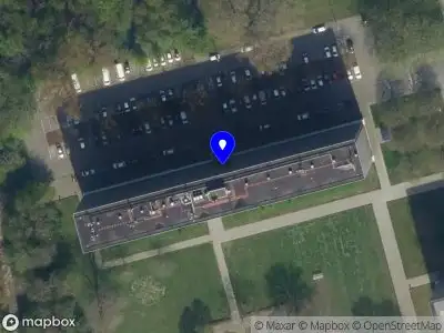 Ambulance met gepaste spoed naar de Viervantstraat in Rotterdam