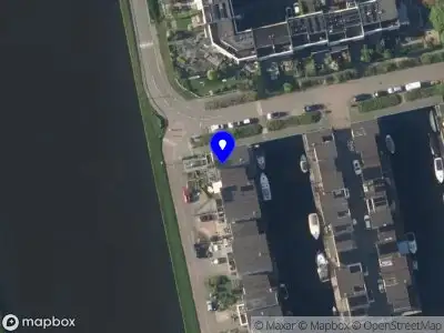 Ambulance met gepaste spoed naar de Galjoen in Alphen aan den Rijn
