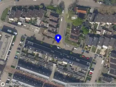 Ambulance met grote spoed naar de Camphuijsenstraat in Rijnsburg