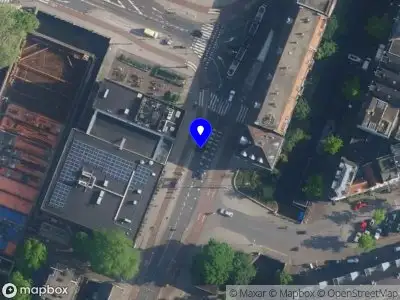 Brandweer met grote spoed naar de Marnixplein in Amsterdam vanwege reanimatie