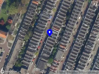 Ambulance met gepaste spoed naar de Oostmaasstraat in Rotterdam