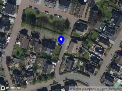 Brandweer met grote spoed naar de Rietmade in Hoeven vanwege gebouwbrand