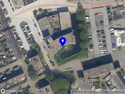 Ambulance met grote spoed naar de Griendwerkerstraat in Schiedam