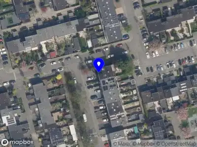 Ambulance met gepaste spoed naar de Hanespoordoorn in Rotterdam