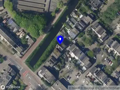 Ambulance met grote spoed naar de Zonnebloemtuin in Zoetermeer