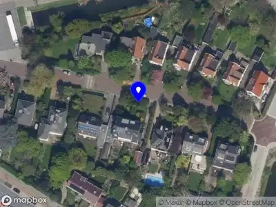 Ambulance met grote spoed naar de Burgemeester Koningssingel in Rotterdam