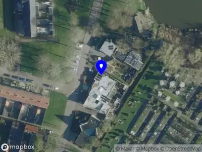 112 melding Brandweer met grote spoed naar de Jacoba van Beierenstraat in Woudrichem vanwege reanimatie