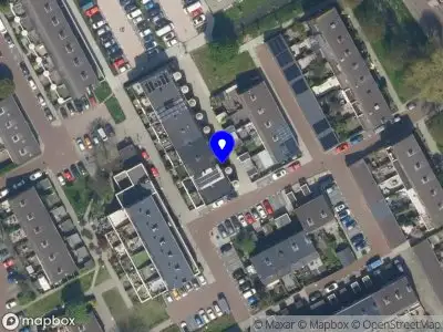 Ambulance met gepaste spoed naar de Wassenaer van Obdamstraat in Maassluis