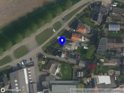 Ambulance met grote spoed naar de Tweemanspolder in Zevenhuizen