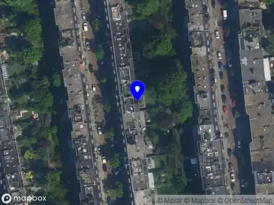 Brandweer met grote spoed naar de Lumeijstraat in Amsterdam vanwege afhijsen patient