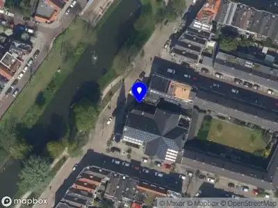 Ambulance met grote spoed naar de Boergoensevliet in Rotterdam