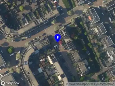 Ambulance met gepaste spoed naar de Cornelia van Arkelstraat in Leiden
