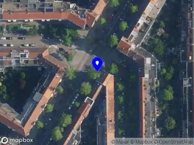 Brandweer met gepaste spoed naar de Woestduinstraat in Amsterdam