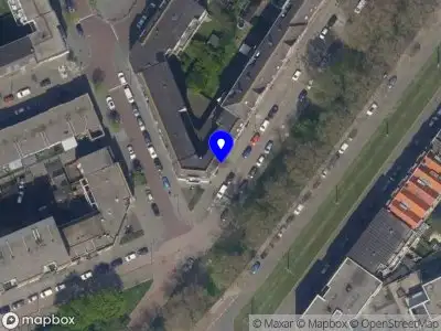Ambulance met grote spoed naar de Mathenesserdijk in Rotterdam