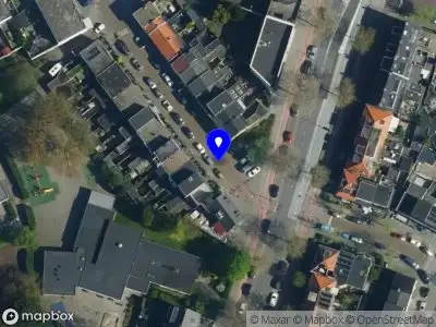 Ambulance met gepaste spoed naar de Korteweg in Haarlem