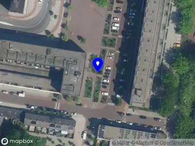 Ambulance naar de Confuciusplein in Amsterdam