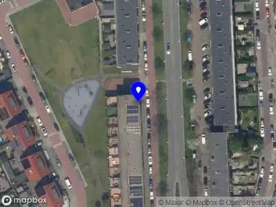 Ambulance met grote spoed naar de Burgemeester Van Haarenlaan in Schiedam