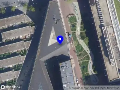 Politie naar de Stadhuispromenade in Almere vanwege steekincident