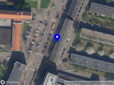 Ambulance met gepaste spoed naar de Hélène Swarthstraat in Rotterdam