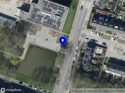 Ambulance met grote spoed naar de Speerreep in Hoogvliet Rotterdam