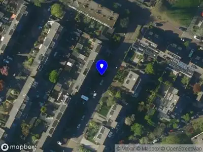 Brandweer met grote spoed naar de Frans Mentonstraat in Alkmaar vanwege afhijsen patient