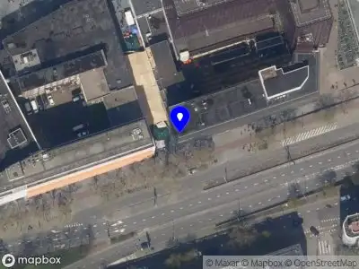 Ambulance met grote spoed naar de Westblaak in Rotterdam